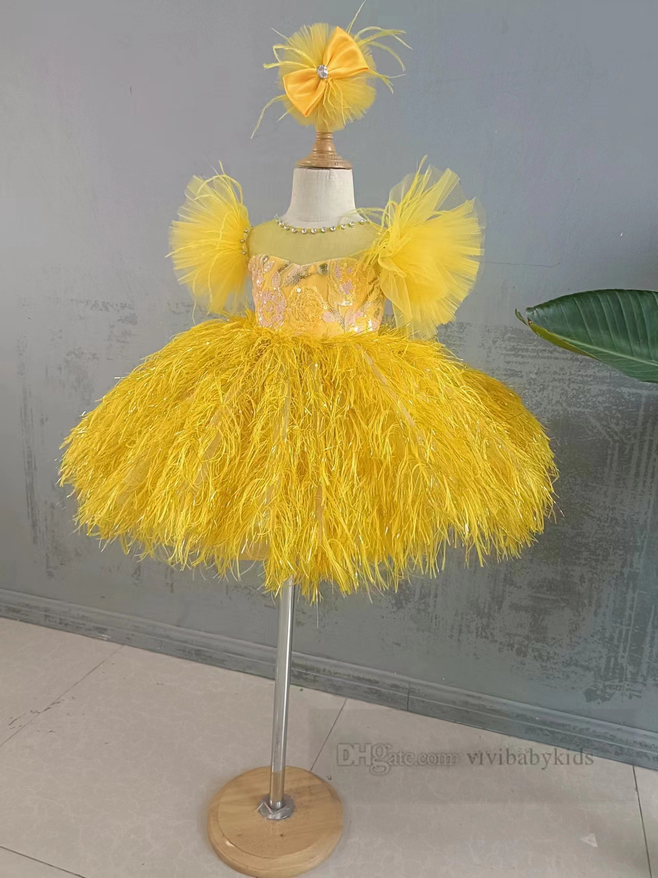 Children sequins embroidery tassel princess dresses Ball Gown girls gauze falbala fly sleeve party dress kids piano performance costumes Z6919