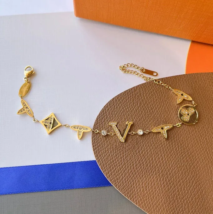 Popularna marka marki Boguń Łańcuchy Moda 18 Płacona złota bransoletki Unisex klasyczna biżuteria Bransoletka Elegancka C244N