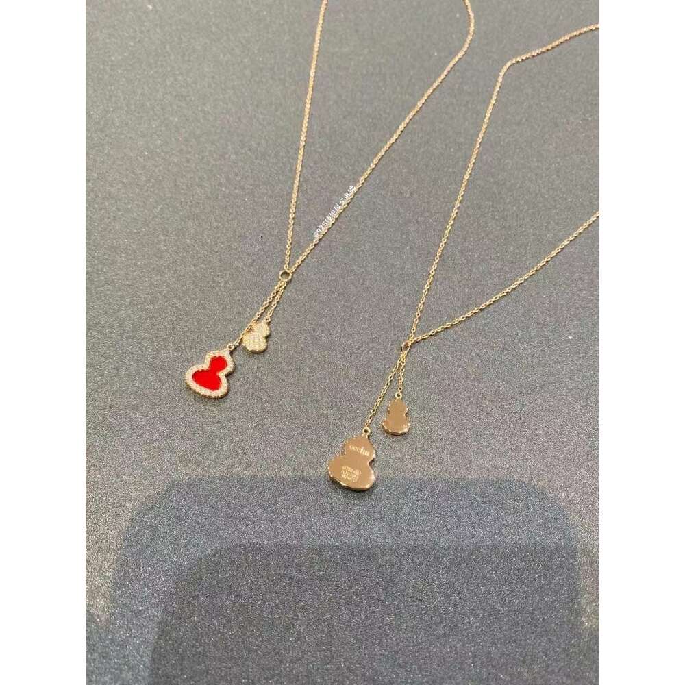 Projektant 18K Gold Calabash Red Agat Diamond Naszyjnik Kobiety Ekskluzywny Naszyjnik Luksusowy klasyczny Akcesoria biżuterii premium popularna marka modowa Prezent