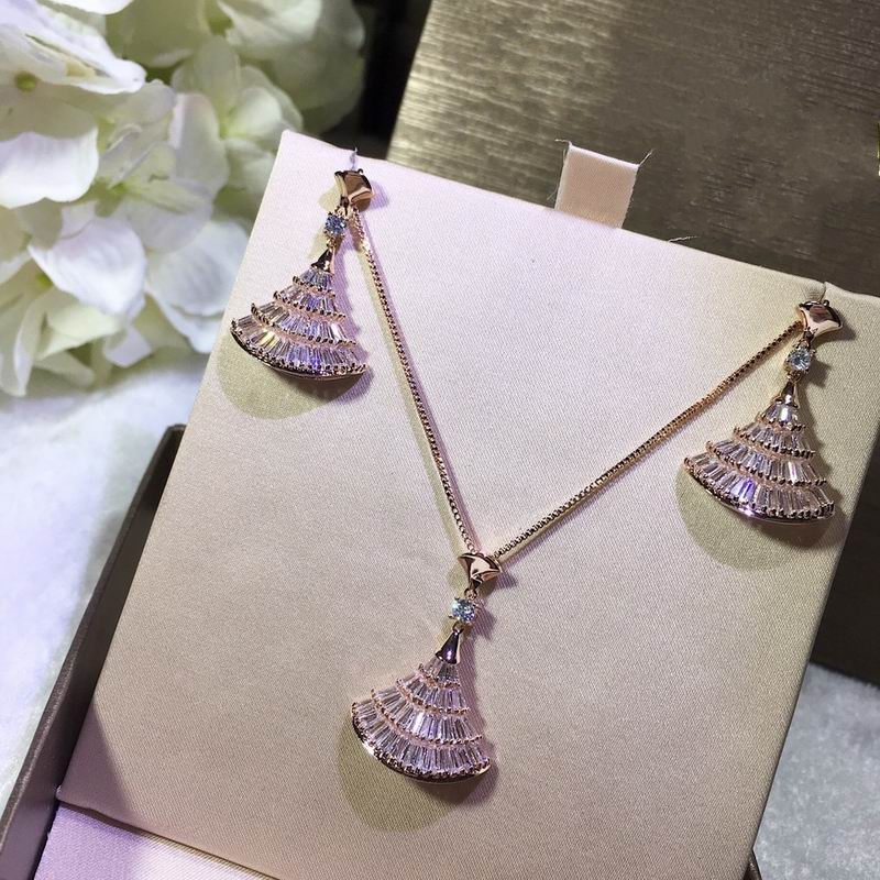 2024 women fashion cute lovely rose gold thin stainless steel chain high quality purple green diamonds crystal fan Pendant necklace earring suit