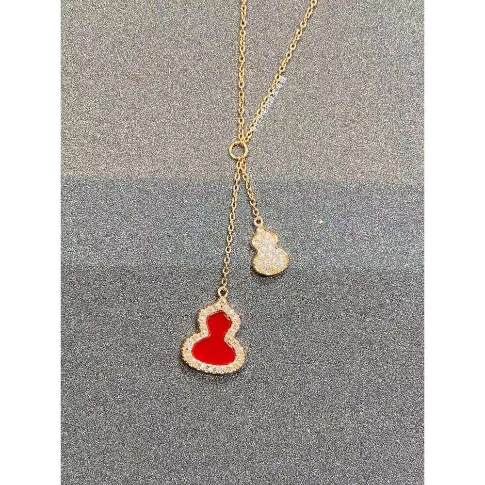 Designer Collana in oro 18 carati Calabash con agata rossa Collana con ciondolo con diamanti Collana da donna esclusiva con amore Collana classica di lusso con accessori di gioielli di alta qualità Regalo di marca di moda popolare