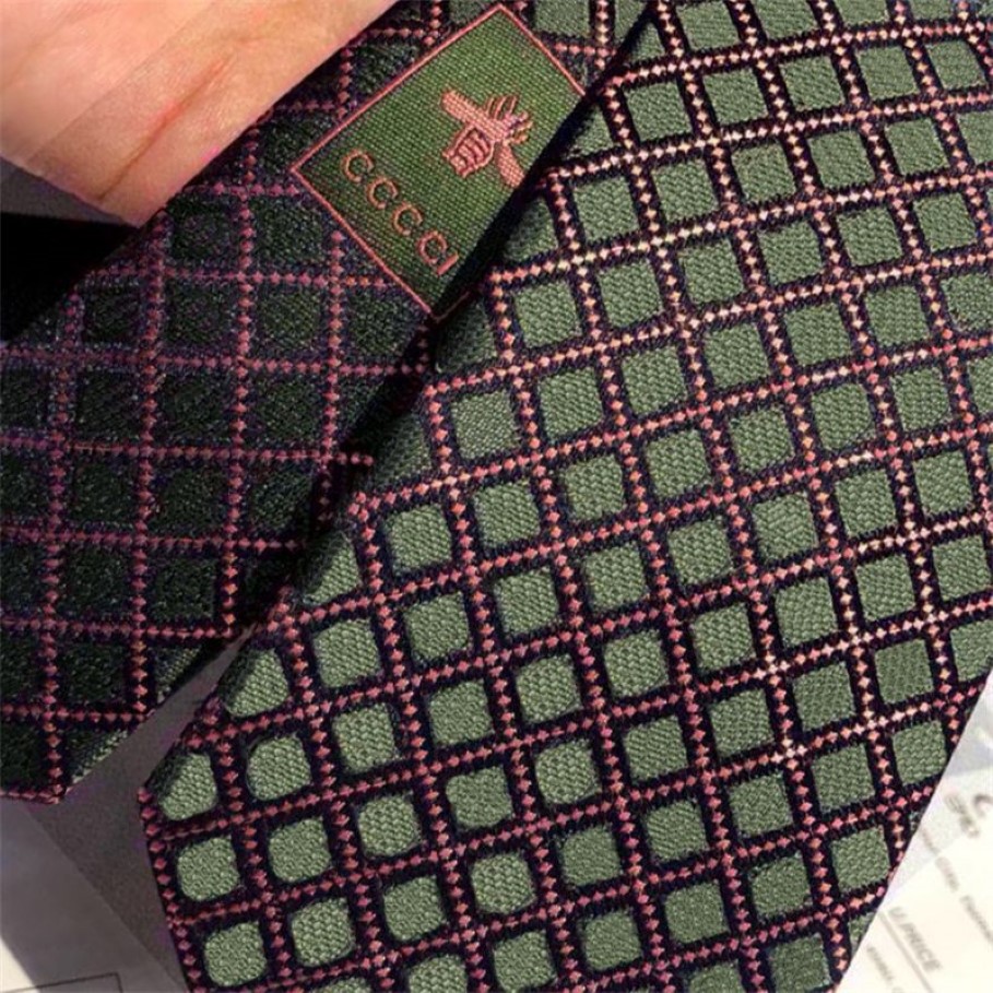 Tasarımcı Stripe İşlemeli Bağlar Ordu Yeşil Erkekler İpek Kravat İş Moda Moda Yüksek Kaliteli Yay Ties Tie222g