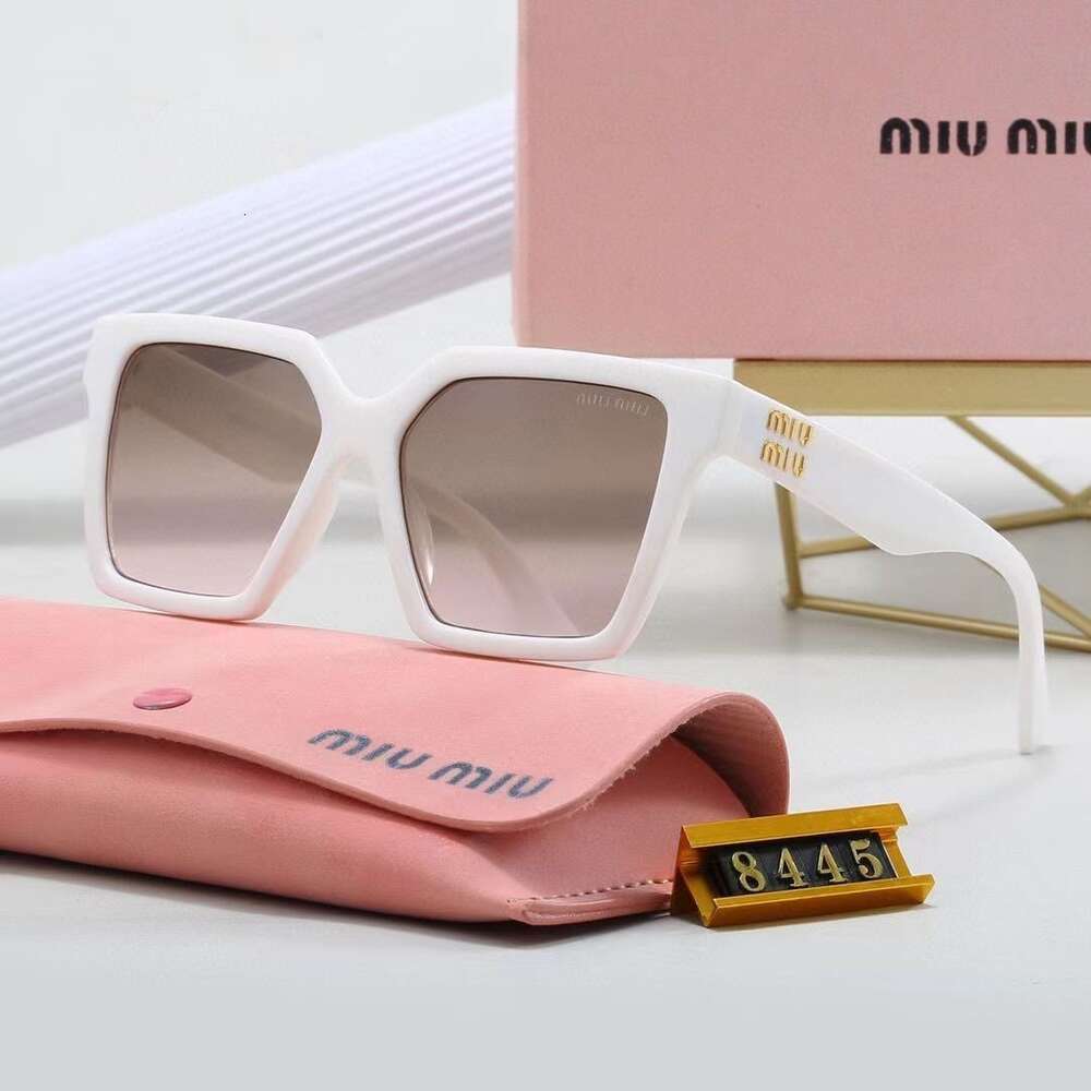 Miumius Sunglasses Męskie kobiety proste kwadratowe para modne i spersonalizowane okulary przeciwsłoneczne, listy podróżne, okulary przeciwsłoneczne