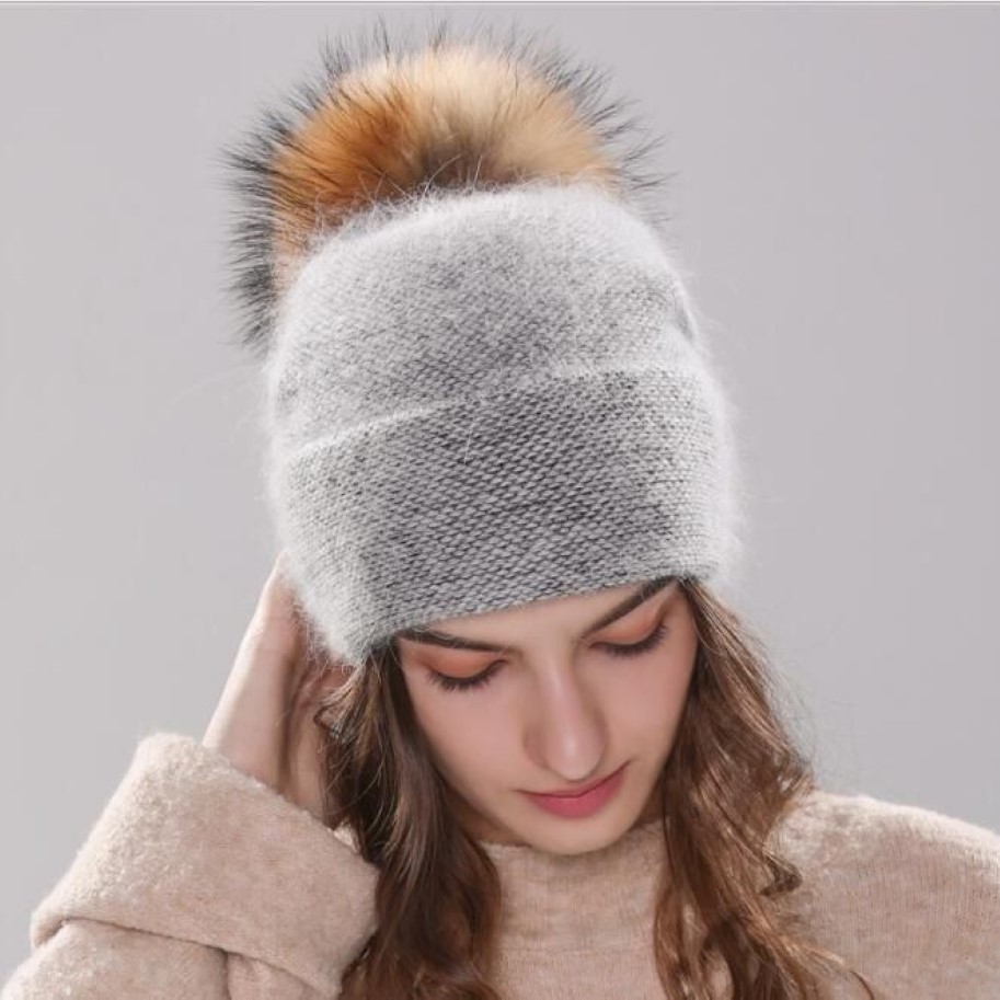 Nouveau chapeau d'hiver pour femme, Bonnet tricoté en fourrure de lapin d'Angola, Bonnet pour fille, casquette d'automne avec pom en fourrure pom259r