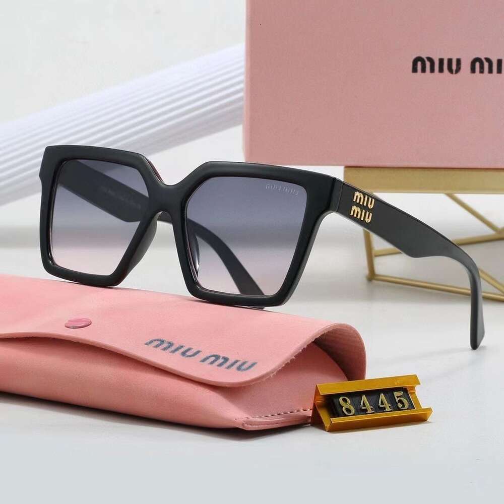 Miumius Sunglasses Męskie kobiety proste kwadratowe para modne i spersonalizowane okulary przeciwsłoneczne, listy podróżne, okulary przeciwsłoneczne