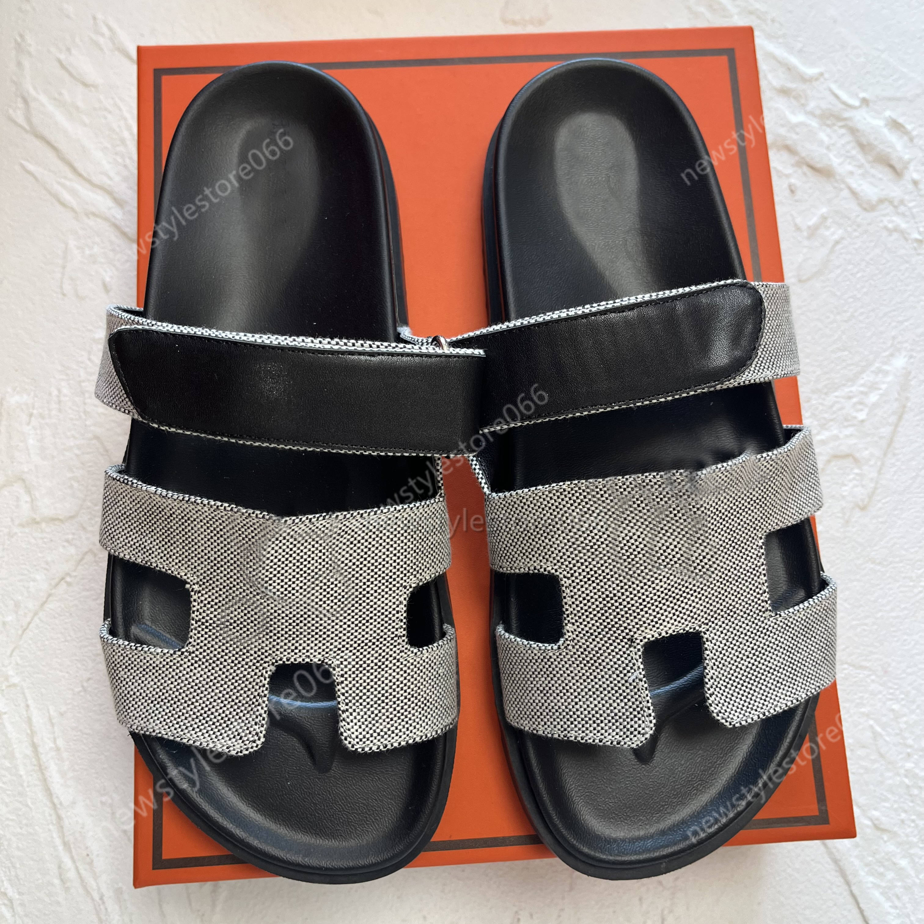 Designer pantoffels Sandalen Leren sandalen Zomer en winter Strand Slippers van pluche met platte bodem Stijlvol, klassiek en casual 35-45