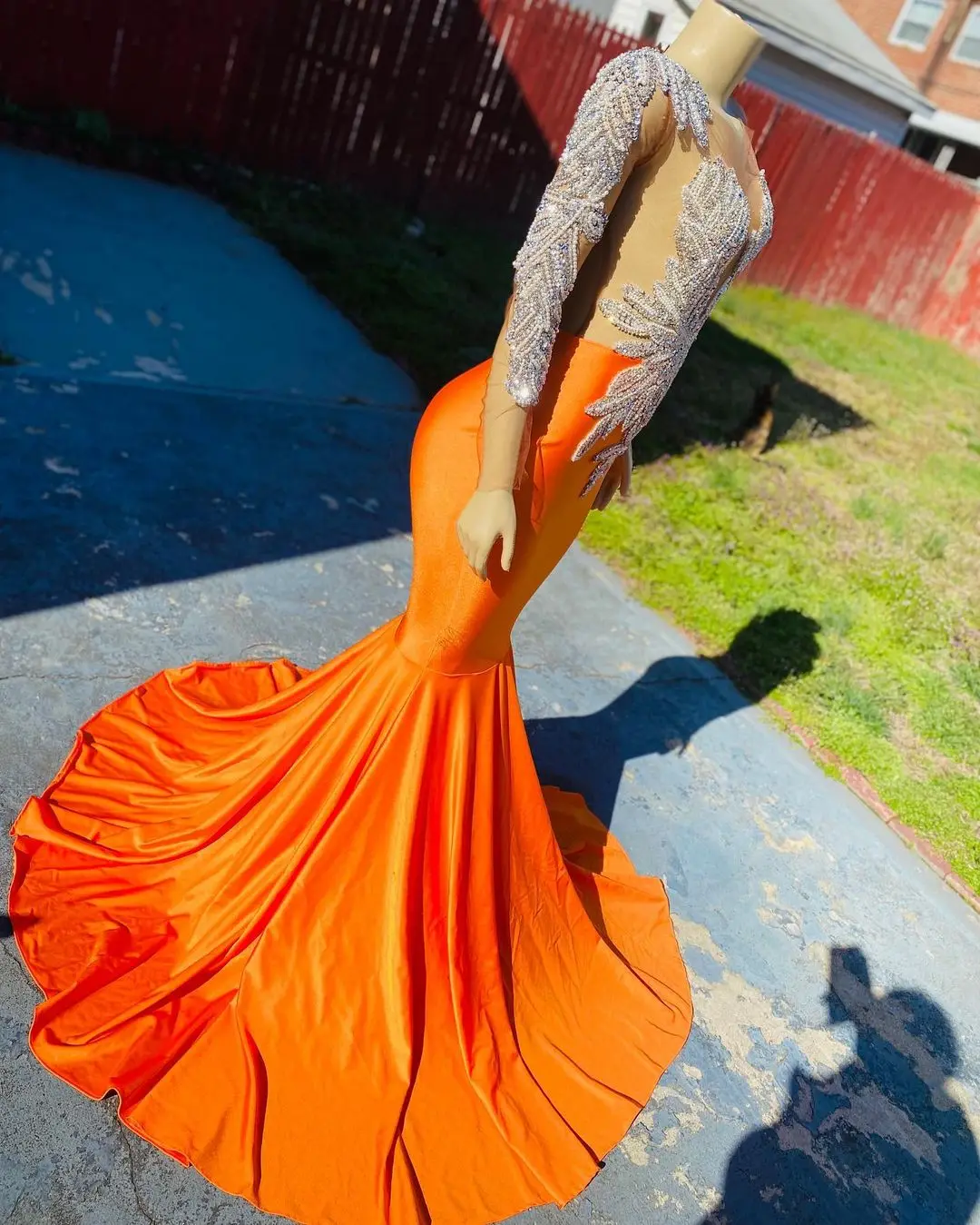 New Orange Prom Dress Sheer Neck Appliques Beads Long Satin Evening Gowns Black Girls Graduation Occasion Wears