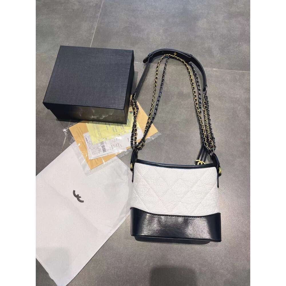 Borsa a mano di design Xiaoxiang Tofu Bag Borsa a tracolla da donna con catena singola spessa ricamata a griglia di diamanti con tessuto con motivo in pelle di mucca piccola