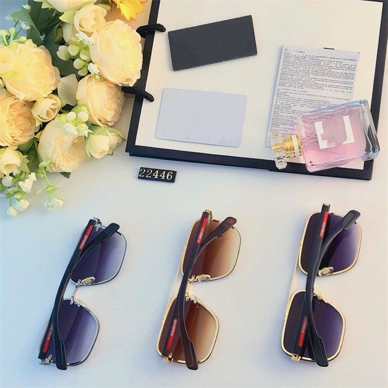 Designer-Sonnenbrille für Damen und Herren, umgekehrtes Dreieck, Glaslinse, Trend der Fashion Week, hochwertige Version Pr007
