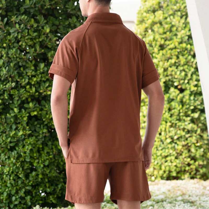 Fatos de treino masculinos Novo casual cor sólida waffle conjunto de duas peças para homens verão gola de manga curta T-shirt e shorts conjunto de moda masculina J240305