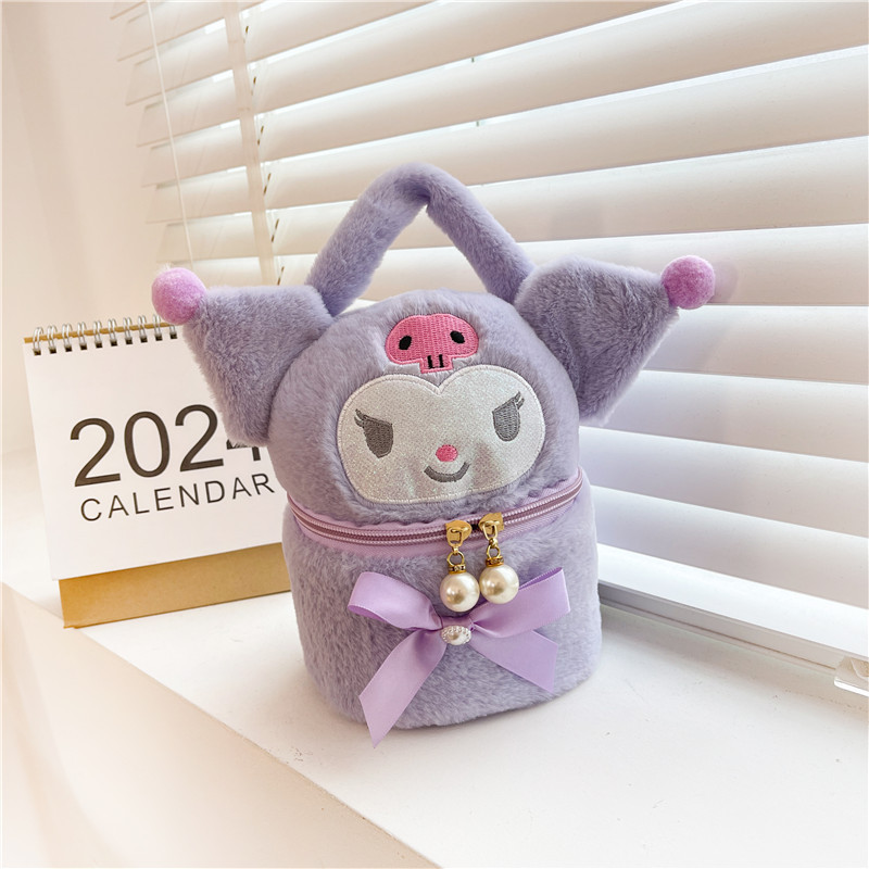 Hot selling cross-border wholesale creative new Kuromi makeup bag, 25cm plush toy bag, girl gift