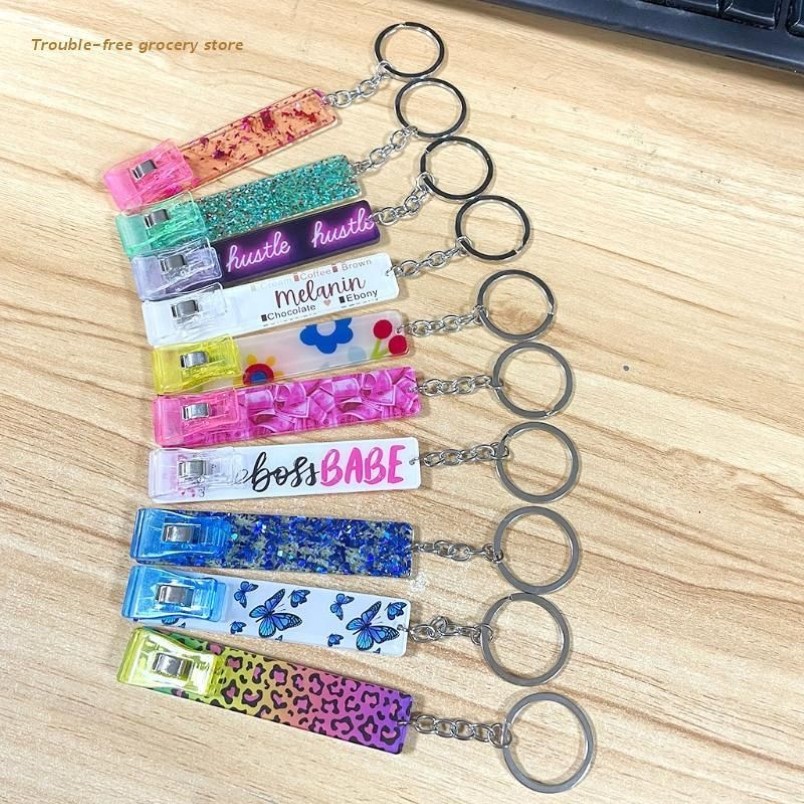 Porte-clés Creative Purse Clip Card Extracteur Porte-clés Jolis Ongles Outil Débit Grabber251B