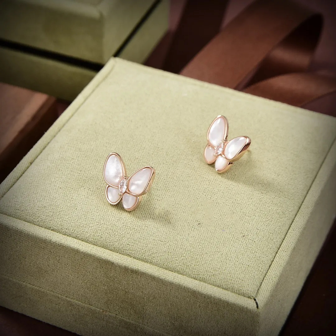 Luxury Designer Retro Butterfly Studs Charm Brand Silver 18k Gold-Plated Mother of Pearl Earrings Women