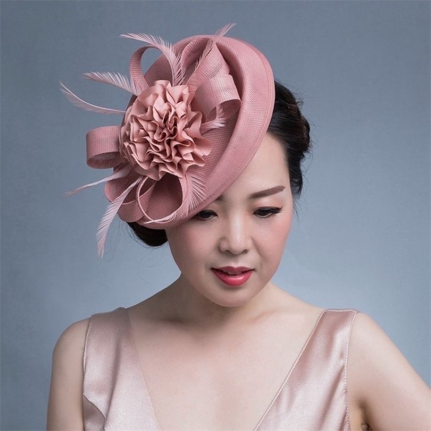 Bérets femmes Chic fascinateur chapeau Cocktail fête de mariage église casque kentucky chapeaux plume cheveux accessoires Sinamay Fascin257d