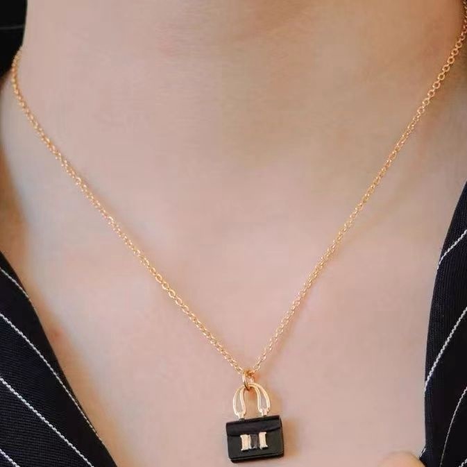 High Version Black Bag Necklace Couple Fashionable And Personalized Necklace Women's Light Luxury And Niche Design Sense