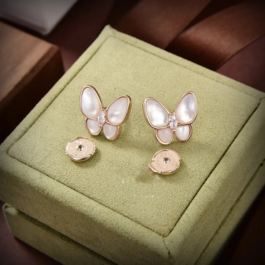 Luxury Designer Retro Butterfly Studs Charm Brand Silver 18k Gold-Plated Mother of Pearl Earrings Women