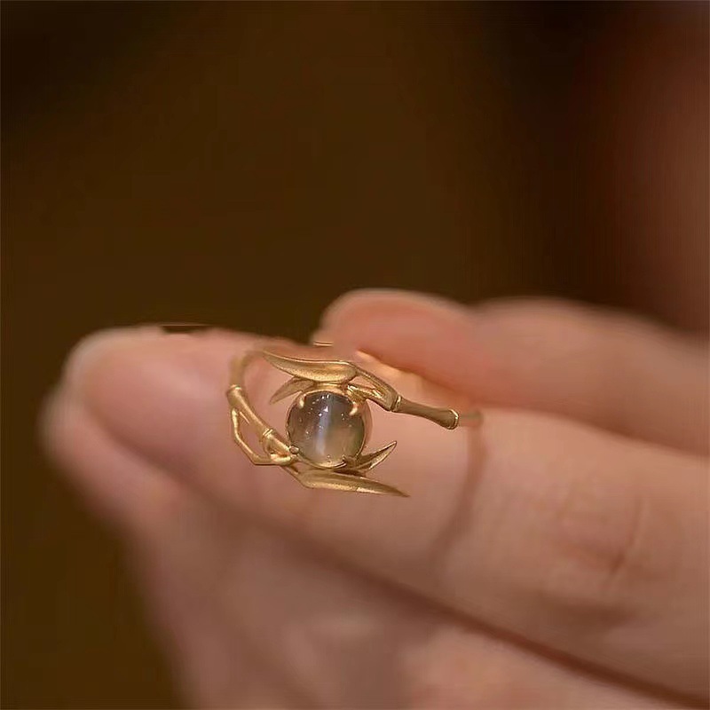 Bandringe Cluster Ringe Kristallperlen Goldfarbe hohlen Bambusring für Frauen Mädchen Hochzeit Schmuck Einfacher Charme Elegant Open Finger W421 Y240328