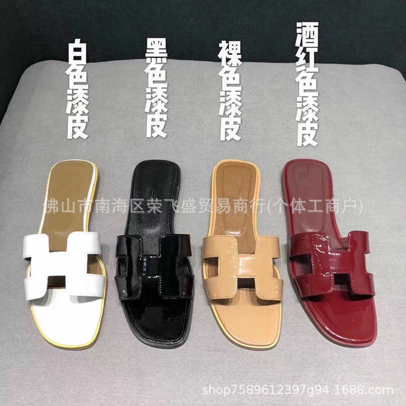 Chinelos de designer sandálias clássicas marca de luxo qualidade família plana chinelos de fundo clássico série uma palavra flip flop sandálias casuais para usar t4e3