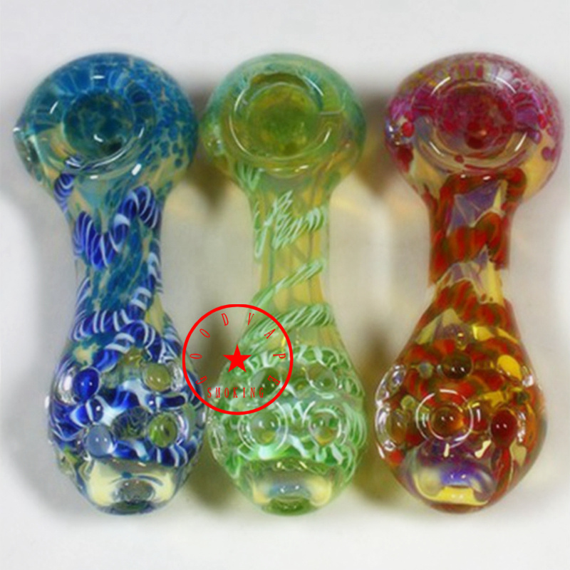 Dernières colorées capiteuses à l'intérieur de la ligne Art fumer des tuyaux en verre portables à la main à la main filtre à tabac à herbes sèches cuillère bol Pipes à main innovantes porte-cigarette DHL
