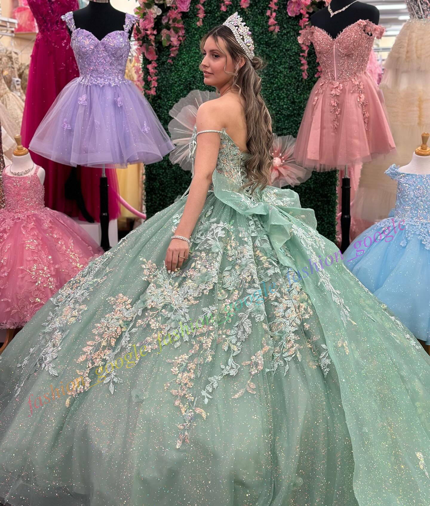 Robe de Quinceanera à paillettes florales 3D, boule de tulle à paillettes, coing mexicain, robe de fête d'anniversaire 15/16 pour 15e fille, drame d'hiver, bal formel, gala, orchidée, sauge, bretelles avec nœud