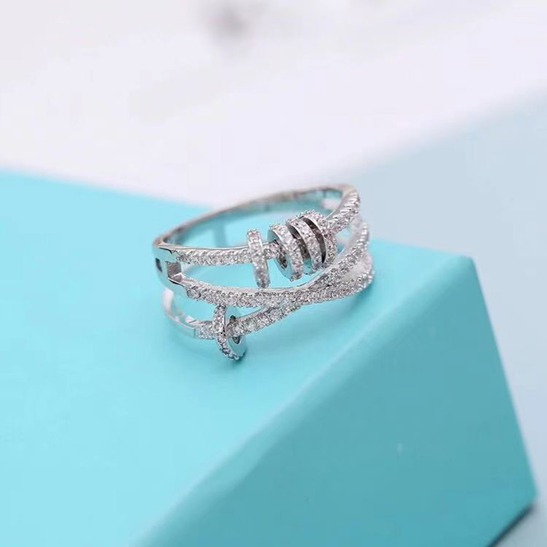 Ring designer ring Luxe merkringen Sieraden Effen kleur letter diamant ontwerp Ringen Kerstcadeaus mode Veelzijdige mode Stijlen Geschenkdoos 3 kleuren zeer goed