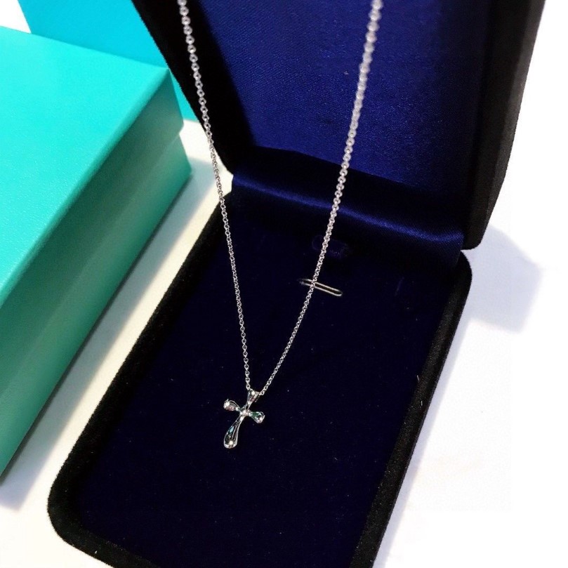 Collier pendentif de luxe de luxe Top Sterling Silver Cross Charm avec chaîne courte ras du cou pour femmes bijoux avec boîte cadeau de fête Wed231V