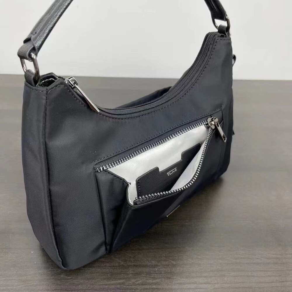 Tillbaka underarm tummii axel lättvikt serie rese väska kvinnliga kvinnor voyageur hobo underarm crossbody väskor 196610 designer tummii zwbh