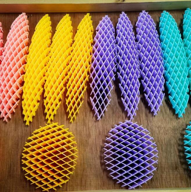 Fidget Plastic Mesh 3D Printing Elastic and Stretchable Mesh Favor Fidget Toy alla åldrar Relief Anti-Anxiety Sensory for Children Aldult till sjöss