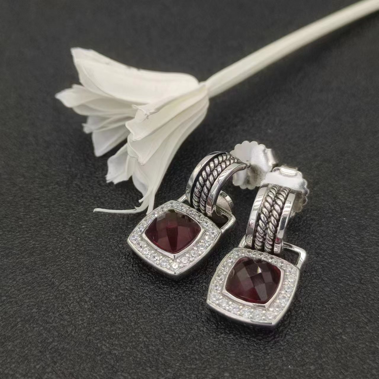 Vintage 18k 14k vergulde dikke designer stud oorbellen voor vrouwen X kabel diamant metalen dikke luxe oorbel lichtgewicht hoepels