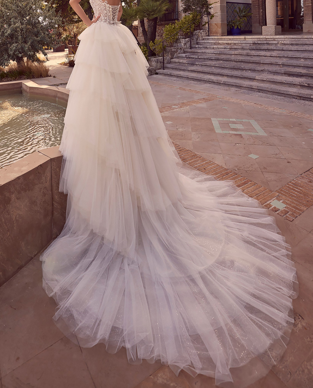 Robes de mariée sirène style Boho, avec traîne détachable, col en V transparent, paillettes, robes de mariée de styliste en Tulle, sur mesure