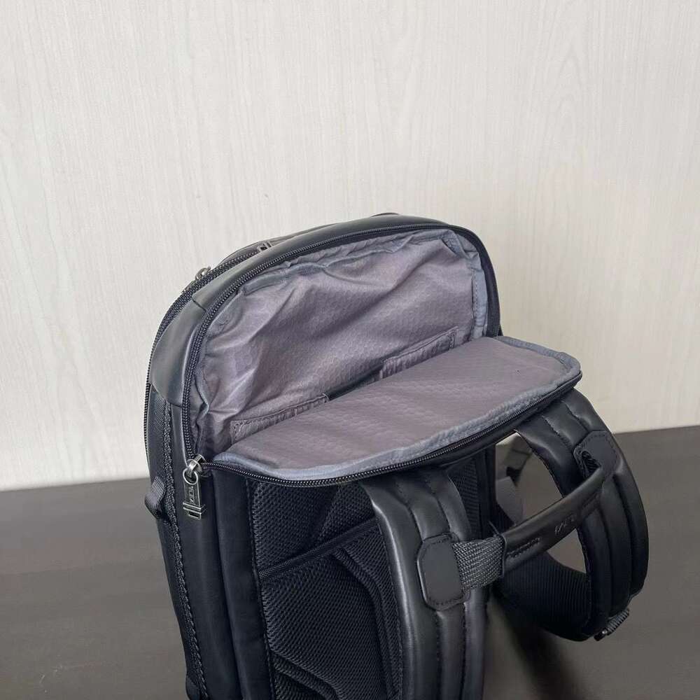 Fonctionnel Alpha Designer 2024 Sac à dos TUUMIIs Sacs pour hommes de haute qualité Sac à dos de voyage TUUMII Cuir Tendance de la mode Sac pour hommes d'affaires étanche 932782d W832