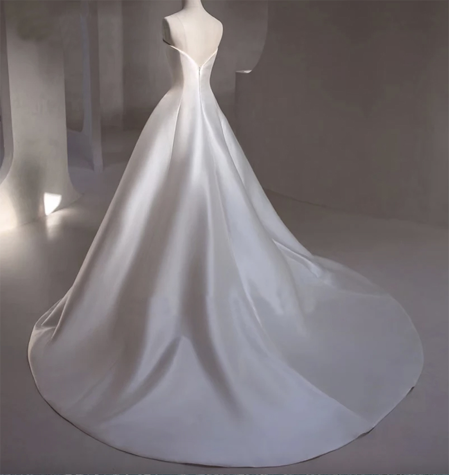 最新のウェディングドレスA-Line Satin Sweetheart Neckline Detachable Sleeves Custachable Made Plus Sizes Bride Gown Vestidos de Novias