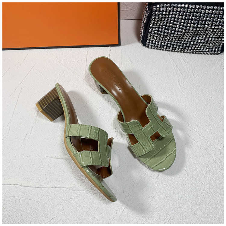 Originele Slippers pantoffels hoge dikke hak dames bovenkleding 2024 nieuwe Instagram trend zomer schapenvacht sandalen strandschoenen om te zwemmen aan de zeeEV4Z