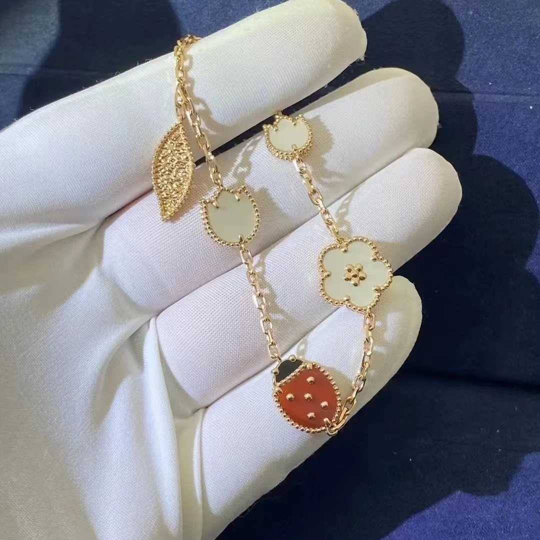 V Basel Fanjia Five Flower Ladybug Bilezik 925 Saf Gümüş 18K Altın Yonca Böcek Şanslı Çiçek CNC Presision High Edition