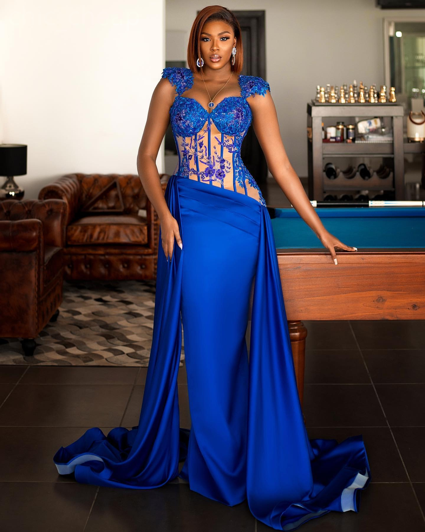 2024 ASO EBI Royal Blue Mermaid Prom Dress Lace Pärled Satin Evening Formal Party Second Reception 50th Birthday Engagement Gowns Dresses Robe de Soiree ZJ14