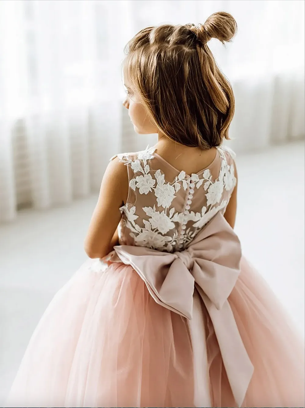 Lace Flower Girl Dress Bows Children`s First Communion Dress Princess Tulle Ball Gown Wedding Party Dress