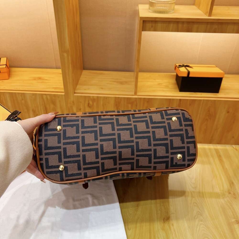 Factories Export Designer New Bags Canvas Printed and Dyed Womens Handbag Niche Trendy Dign Underarm Bag Contrasting Color Spots Pattern Flap