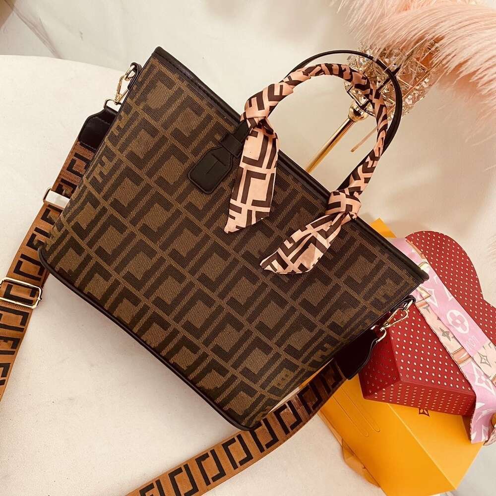 Fábricas Exportar Designer Novos Sacos Hong Kong Luxo Pequena Sacola Para Mulheres Nova Moda Bolsa Bordada Exclusiva Dign Um Ombro Crossbody