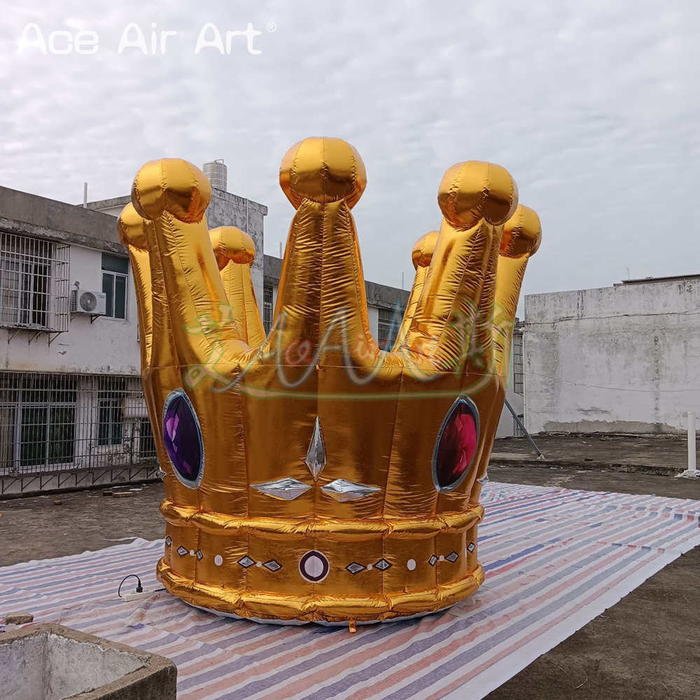 Niestandardowy 3 -metrowy model nadmuchiwany Złotą Koronę do dekoracji karnawałowej zdarzenia