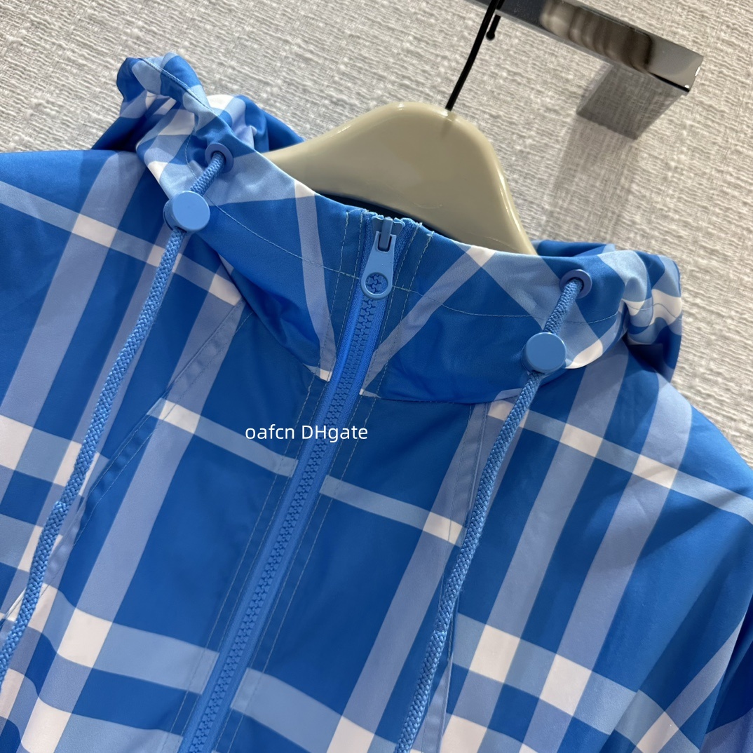 23SS designer jacket khaki short women's windbreaker autumn/winter new British high-end jacket Bur spring/summer dreamy blue white collision plaid nylon jacket 1009