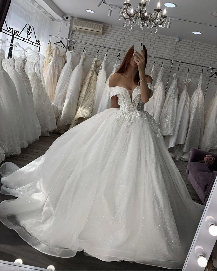 Elegante Ballkleid-Spitze-Hochzeitskleider, sexy, rückenfrei, schulterfrei, arabisches Dubai, luxuriöse Brautkleider, gerüschtes, bauschiges Tüll-Hochzeitskleid