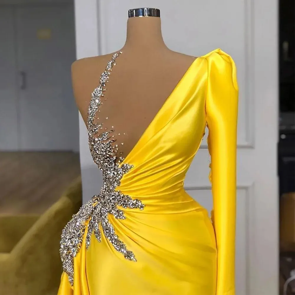 Yellow One Long Sleeve Prom Dresses Sexy Illusion Beading Chic Party Dress Long vestidos Zipper Back Evening Gowns