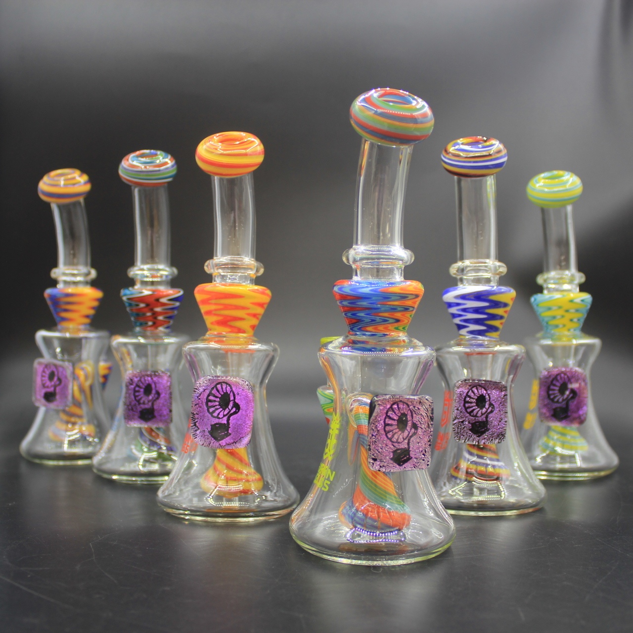 Ventes chaudes gros bongs, 8 pouces jaune rouge couleur plate-forme bong nouveau produit fumer pipe à eau en verre avec bol de 14mm livraison gratuite