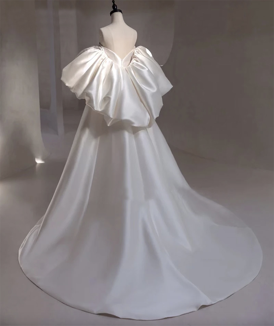 أحدث فستان زفاف A-LINE SATIN SULETHEARTHLING LICKLING SILEVES ALEVES CUSTRIAL