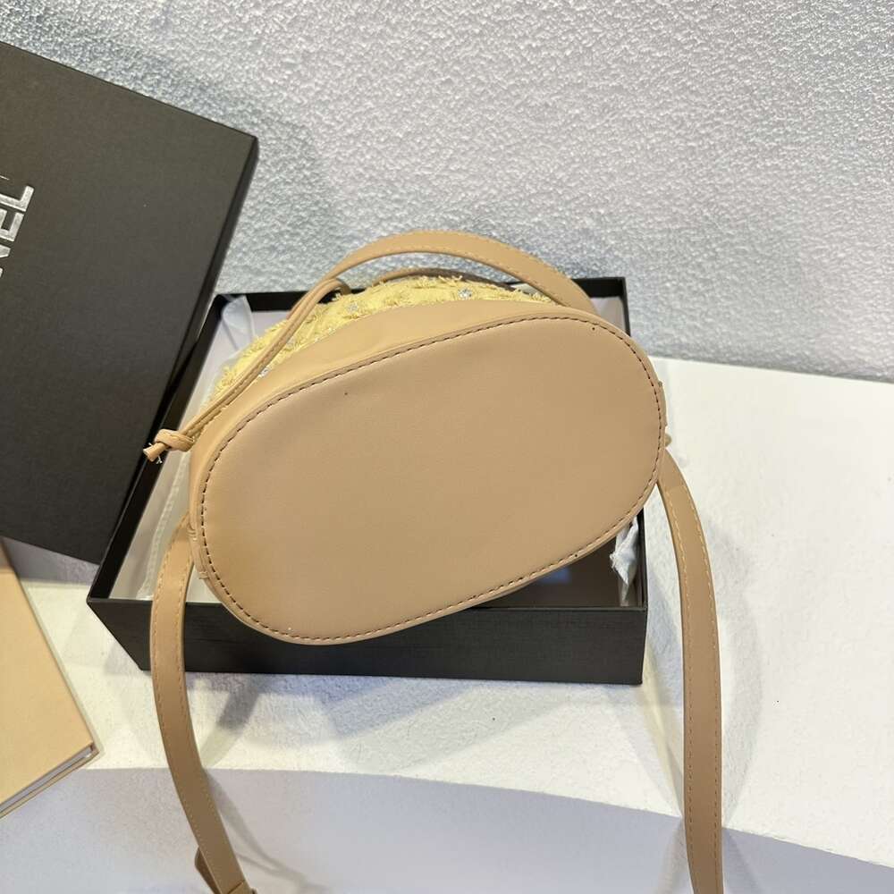 Factory Shop Direct Store Drawstring Bucket Bag for Womens New Niche Versatile Handheld Small Shoulder with Internet Celebrity Single Crossbody