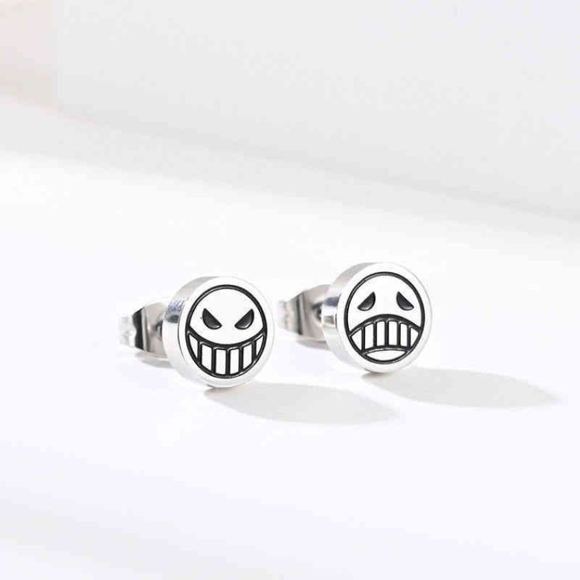 Anime One Piece Cosplay Props Smycken Tillbehör Karaktär Portgas D Ace Stud Happy Achapy Face Titanium Steel Earrings285K