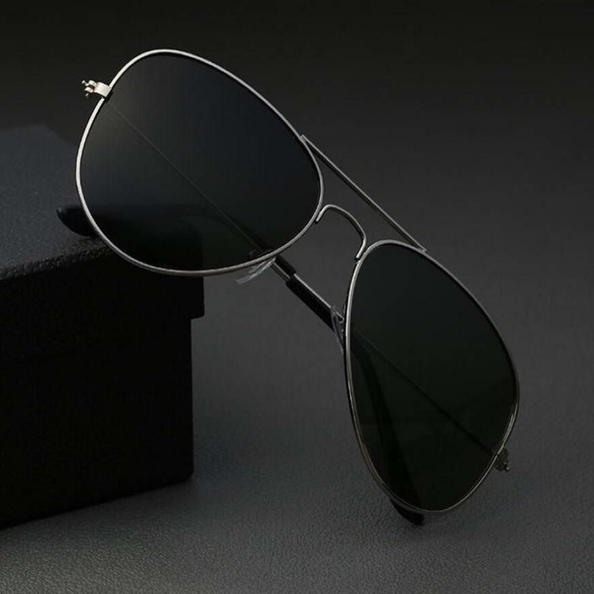 Vintage Pilot Solglasögon för män 62m klassiska design Kvinnor Shades Metal Frame Top Quality Outdoor Driving Sun Glasses UV400 Protect255N