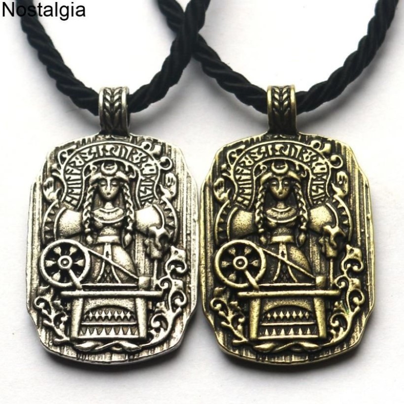 10 pièces Goth déesse du destin Viking bijoux Runes amulette pendentifs colliers femmes fête des mères cadeau Whole293b