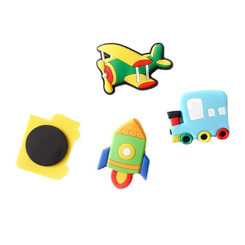 Autocollants de réfrigérateur de bande dessinée en gros petite voiture autocollants magnétiques adhésifs doux décoration créative autocollants magnétiques lettre pour enfants mini