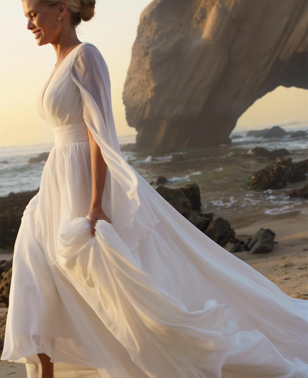 Vintage lange Chiffon-Strandhochzeitskleider mit V-Ausschnitt und plissiertem Umhang, A-Linie, elfenbeinfarben, mit Schleppe, Brautkleid, Reißverschluss hinten, Vestido de Novia, Damenkleider